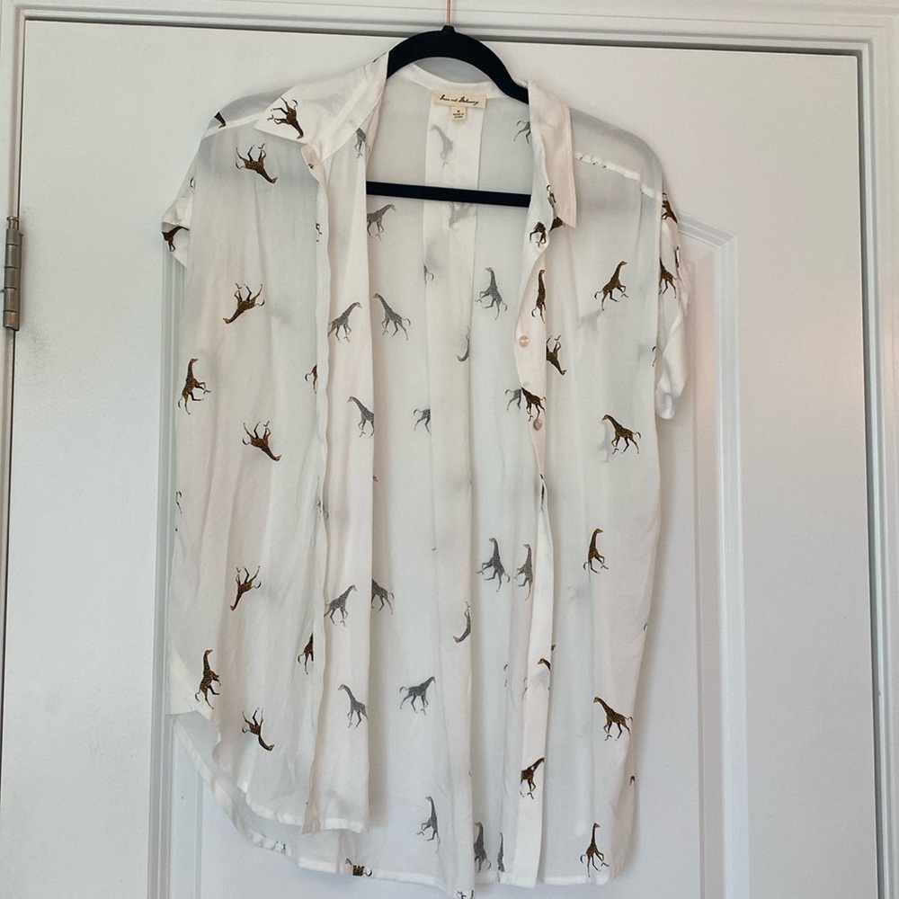 Giraffe button up